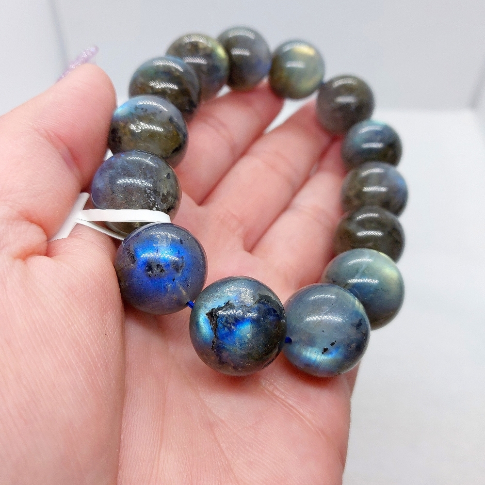 💙 16mm HQ Aster Labradorite Bracelet - Picture 7 of 8